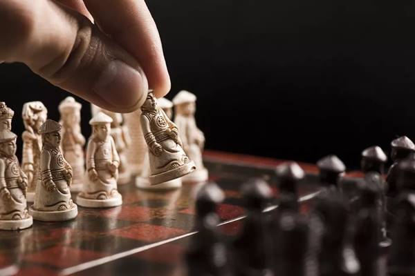 张志学：企业立异要靠高管“认命变运”