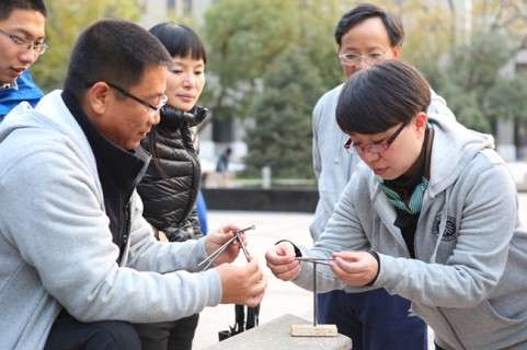 北大万利官网 从历史看守理 开学仪式