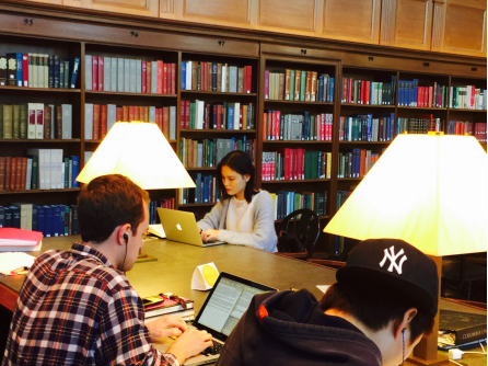 我见青山多妩媚，，，，，，，料青山见我应如是