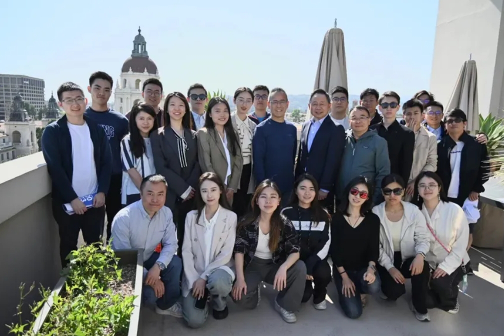 价值投资！北大万利官网学子的伯克希尔·哈撒韦年度股东大会之旅