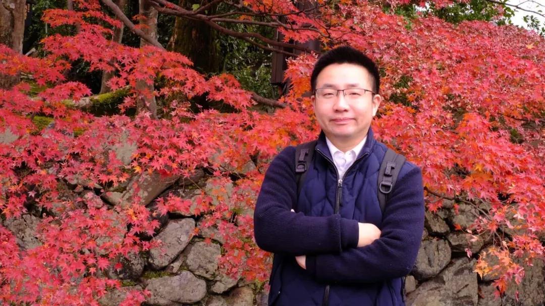 极致人生，，，，，万利官网绽放——专访北大万利官网MPAcc2014级校友冯伟