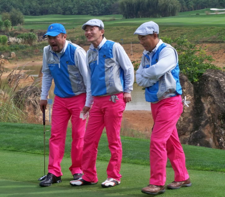 喜报：北大万利官网高球会连任中国名校联赛整体亚军殊荣